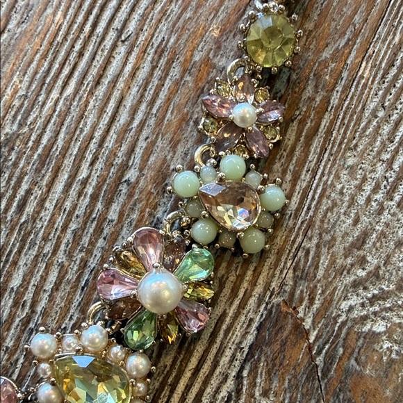 Marchesa Elegant Floral Sparkly Necklace SEE VIDEO! GORGEOUS!! Like New - Picture 10 of 11